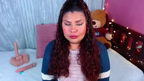 Queenamazon  online show from 11/23/25, 09:20