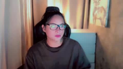 Snapshot of queenarthalia chatting on 09/16/25, 10:49 ARTHA online show from 09/16/25, 10:49