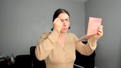 Queen Blaire online show from 12/03/25, 09:46