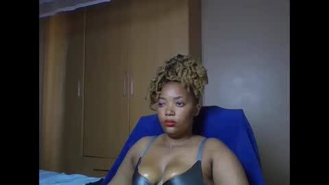 Snapshot of queenbebony2 chatting on 06/08/26, 12:05 Queenbebony2 online show from 06/08/26, 12:05