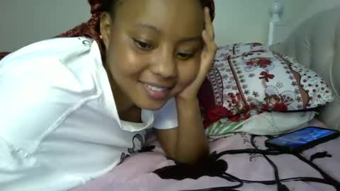 queen online show from 12/03/25, 12:07