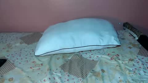 queenchloe1 online show from 05/04/26, 07:54