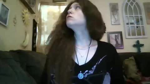 queencrimsonlvx online show from 05/06/26, 02:19