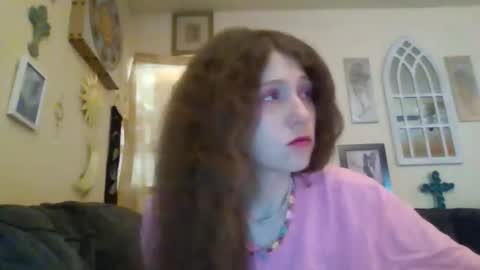 queencrimsonlvx online show from 05/15/26, 03:02