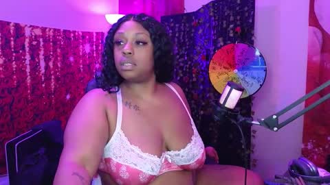 Queen Cherise Roze online show from 02/11/26, 04:50