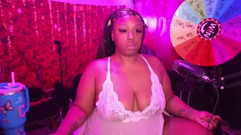 Queen Cherise Roze online show from 05/26/26, 04:58