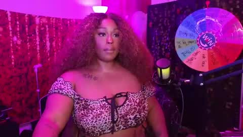 Queen Cherise Roze online show from 06/17/26, 05:47