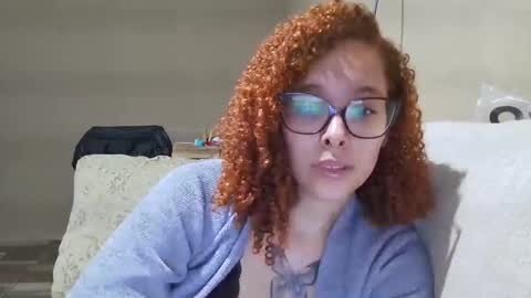 Snapshot of queengeek777 chatting on 12/19/25, 07:26 Domina Moon online show from 12/19/25, 07:26