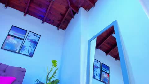 Snapshot of queengrett chatting on 02/07/25, 08:42 Queen online show from 02/07/25, 08:42