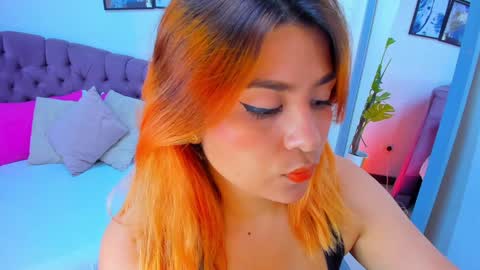 Snapshot of queengrett chatting on 02/08/25, 07:05 Queen online show from 02/08/25, 07:05