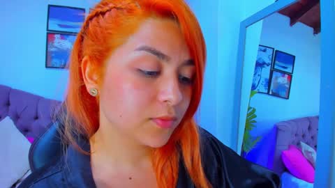 Snapshot of queengrett chatting on 02/19/25, 01:18 Queen online show from 02/19/25, 01:18