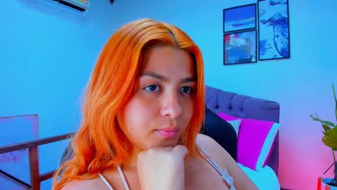 Snapshot of queengrett chatting on 02/25/25, 01:41 Queen online show from 02/25/25, 01:41