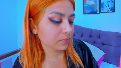 Snapshot of queengrett chatting on 03/02/25, 12:31 Queen online show from 03/02/25, 12:31