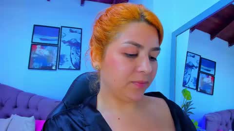 Snapshot of queengrett chatting on 03/05/25, 12:59 Queen online show from 03/05/25, 12:59