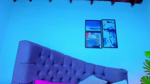 Snapshot of queengrett chatting on 03/11/25, 12:00 Queen online show from 03/11/25, 12:00