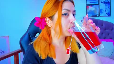 Snapshot of queengrett chatting on 09/11/25, 07:03 Queen online show from 09/11/25, 07:03