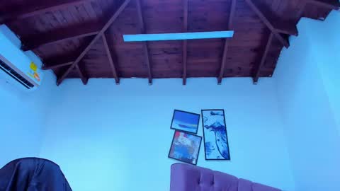 Snapshot of queengrett chatting on 09/24/25, 07:06 Queen online show from 09/24/25, 07:06