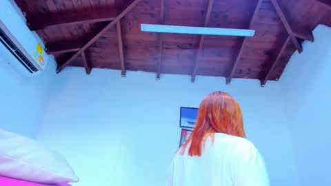 Snapshot of queengrett chatting on 10/13/25, 05:02 Queen online show from 10/13/25, 05:02