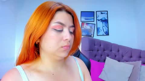 Snapshot of queengrett chatting on 10/20/25, 06:30 Queen online show from 10/20/25, 06:30