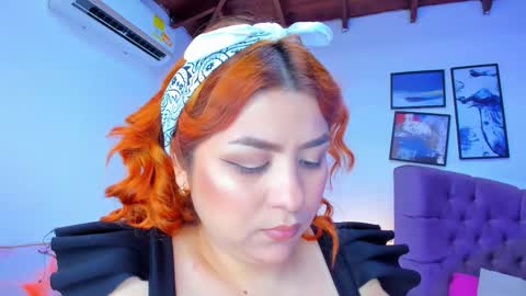 Snapshot of queengrett chatting on 10/28/25, 05:48 Queen online show from 10/28/25, 05:48