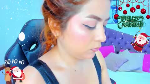 Snapshot of queengrett chatting on 12/14/25, 05:40 Queen online show from 12/14/25, 05:40