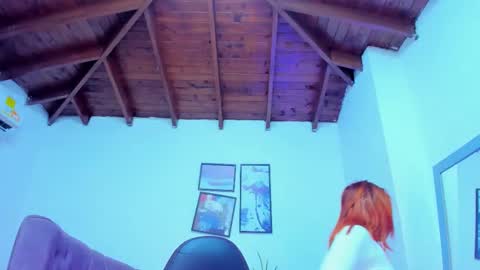 Snapshot of queengrett chatting on 01/05/26, 06:11 Queen online show from 01/05/26, 06:11