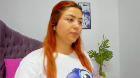 Snapshot of queengrett chatting on 01/12/26, 03:17 Queen online show from 01/12/26, 03:17