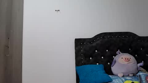 Snapshot of queenjenn__ chatting on 10/27/25, 07:18 QUEENJEENN online show from 10/27/25, 07:18