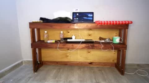 Nina online show from 10/16/25, 07:09