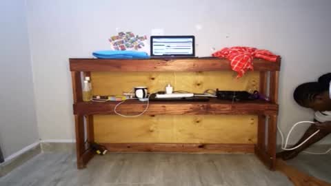 Snapshot of queenkiah chatting on 11/10/25, 04:39 Nina online show from 11/10/25, 04:39