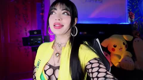 Snapshot of queenlamia chatting on 11/03/25, 12:35 Taurus online show from 11/03/25, 12:35