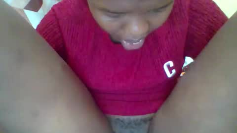 queenleona61 online show from 09/16/25, 02:40