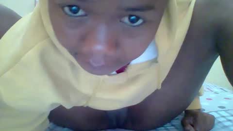 queenleona61 online show from 03/29/26, 06:46