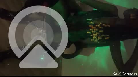 queenmaheliya online show from 12/22/25, 08:17