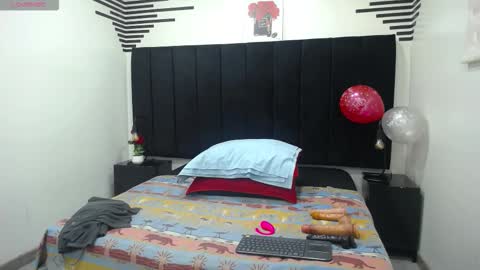 VickyBoobss online show from 01/05/26, 07:28