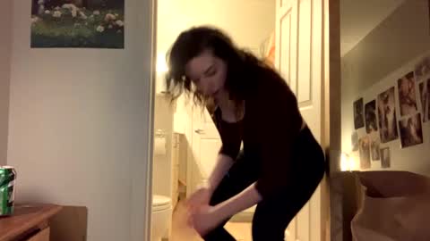 Sarlei Sar-uh-lie online show from 01/17/25, 01:25