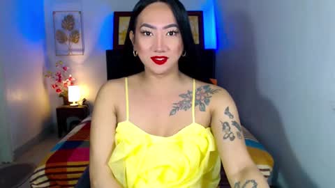 Snapshot of queenmistressts chatting on 02/04/25, 02:07 QUEEN online show from 02/04/25, 02:07