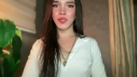 QUEEN online show from 04/17/26, 12:02