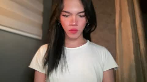 Snapshot of queenn_xxx chatting on 06/26/26, 10:58 QUEEN online show from 06/26/26, 10:58