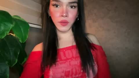 Snapshot of queenn_xxx chatting on 07/02/26, 12:43 QUEEN online show from 07/02/26, 12:43