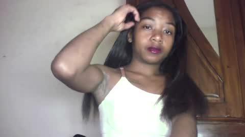 queennaya online show from 06/23/26, 07:17