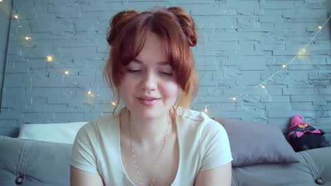 Snapshot of queenofmodels chatting on 03/04/25, 11:51 QueenOfModels online show from 03/04/25, 11:51