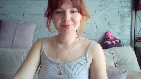 Snapshot of queenofmodels chatting on 03/12/25, 06:07 QueenOfModels online show from 03/12/25, 06:07