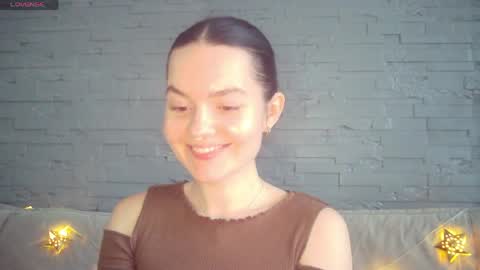 Snapshot of queenofmodels chatting on 04/02/26, 03:09 QueenOfModels online show from 04/02/26, 03:09