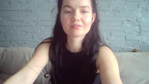 Snapshot of queenofmodels chatting on 04/08/26, 11:32 QueenOfModels online show from 04/08/26, 11:32