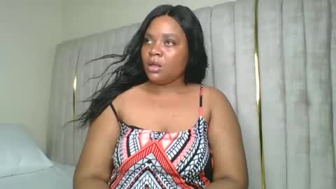 Snapshot of queenofsouls chatting on 01/03/25, 06:01 . online show from 01/03/25, 06:01