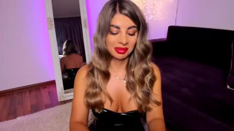 Queennofyuredreams online show from 06/21/26, 10:45