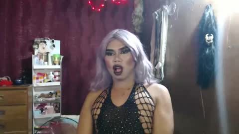 queenpinayebony_xx online show from 04/10/26, 11:04