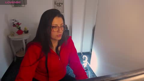 queenrose94 online show from 05/13/26, 08:16