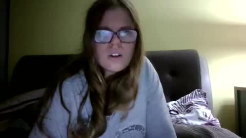 Snapshot of queenstuff chatting on 02/12/26, 10:16 queenstuff online show from 02/12/26, 10:16